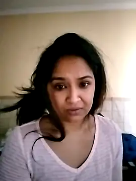 Snapshot of cute_indianxo chatting on 15, 2, 2026 cute indianxo online show from 15, 2, 2026