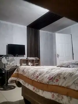 Snapshot of Pnice chatting on 12, 10, 2025 Pnice online show from 12, 10, 2025