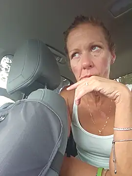 PhynneNicole online show from 27, 11, 2025