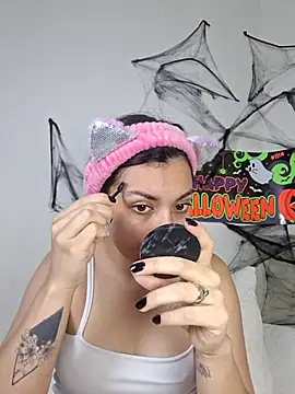 AmaiaSalvatore online show from 31, 10, 2025