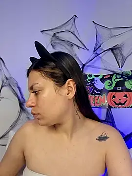 AmaiaSalvatore online show from 1, 11, 2025