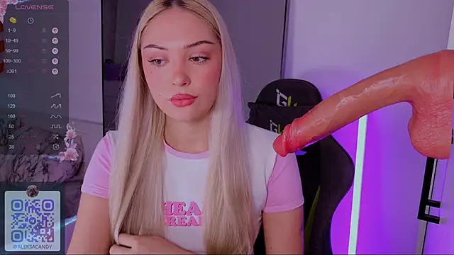 Snapshot of LeksaCandy chatting on 12, 9, 2025 LeksaCandy online show from 12, 9, 2025