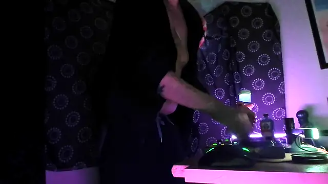 DjDiCKmannOnE online show from 29, 11, 2025