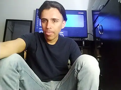 Snapshot of danylano chatting on 7, 10, 2025 danylano online show from 7, 10, 2025