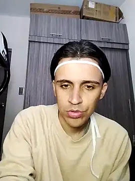 Snapshot of danylano chatting on 8, 10, 2025 danylano online show from 8, 10, 2025