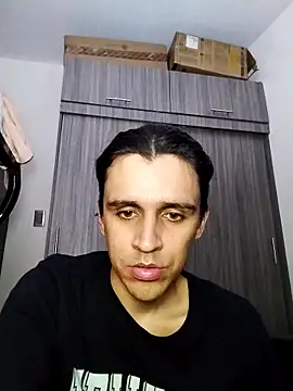 Snapshot of danylano chatting on 11, 11, 2025 danylano online show from 11, 11, 2025