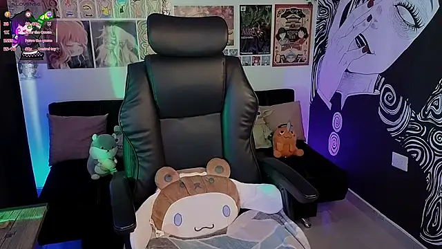 Yuhwan  online show from 13, 11, 2025