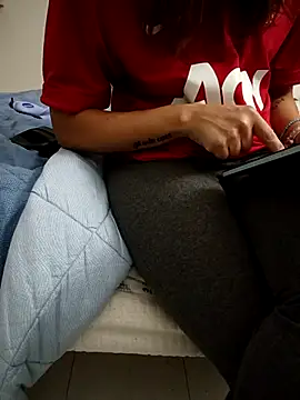 alicepavia22 online show from 2, 10, 2025