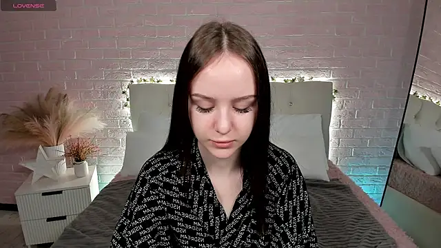 Snapshot of MarySparkle chatting on 2, 10, 2025 MarySparkle online show from 2, 10, 2025