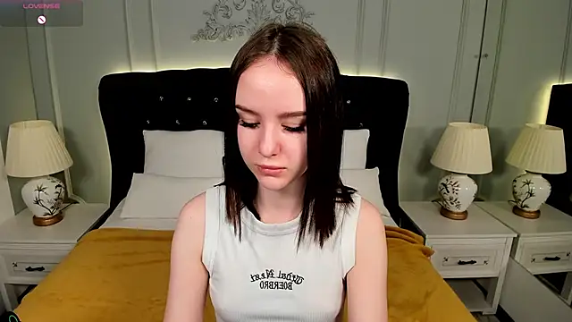 Snapshot of MarySparkle chatting on 13, 10, 2025 MarySparkle online show from 13, 10, 2025