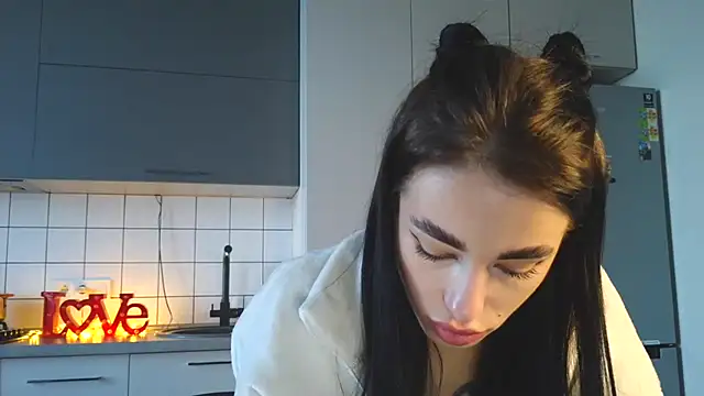 Snapshot of EvaMelnik chatting on 23, 9, 2025 EvaMelnik online show from 23, 9, 2025