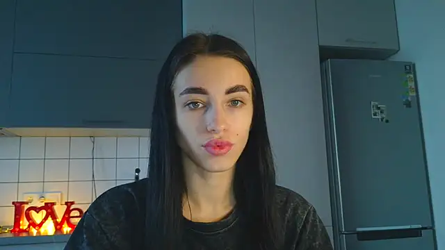 Snapshot of EvaMelnik chatting on 24, 9, 2025 EvaMelnik online show from 24, 9, 2025