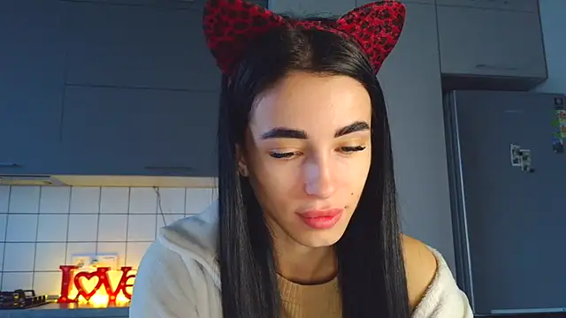 Snapshot of EvaMelnik chatting on 5, 10, 2025 EvaMelnik online show from 5, 10, 2025