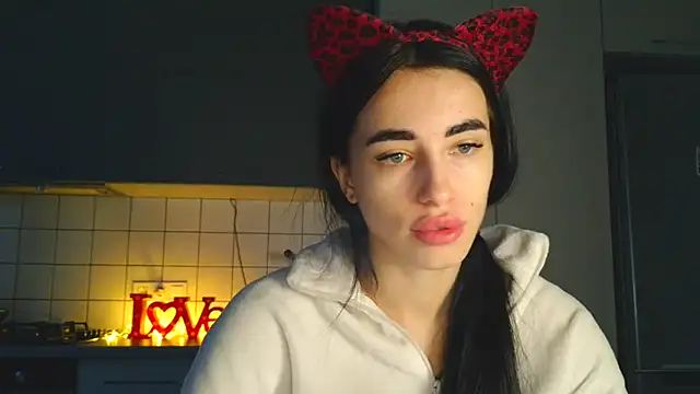 Snapshot of EvaMelnik chatting on 7, 10, 2025 EvaMelnik online show from 7, 10, 2025