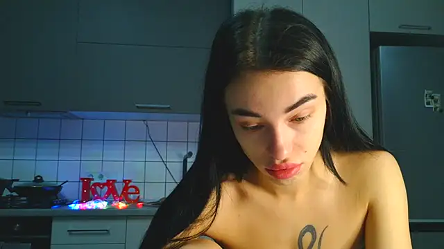 Snapshot of EvaMelnik chatting on 29, 10, 2025 EvaMelnik online show from 29, 10, 2025