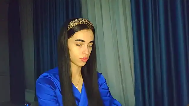 Snapshot of EvaMelnik chatting on 18, 11, 2025 EvaMelnik online show from 18, 11, 2025