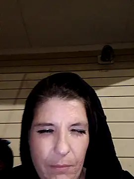 Snapshot of Neveah1 chatting on 5, 10, 2025 Neveah1 online show from 5, 10, 2025