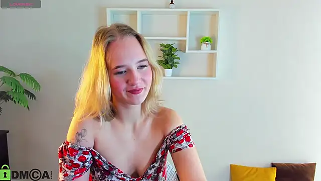 Casey Sweeet online show from 8, 10, 2025