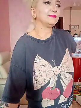 SquirtMilf00 online show from 11, 3, 2026