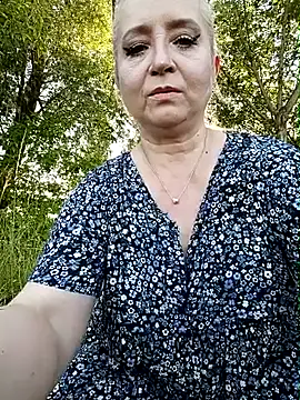 Snapshot of SquirtMilf00 chatting on 21, 6, 2026 SquirtMilf00 online show from 21, 6, 2026