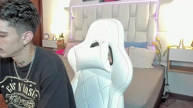 nextboywell1 online show from 14, 4, 2026