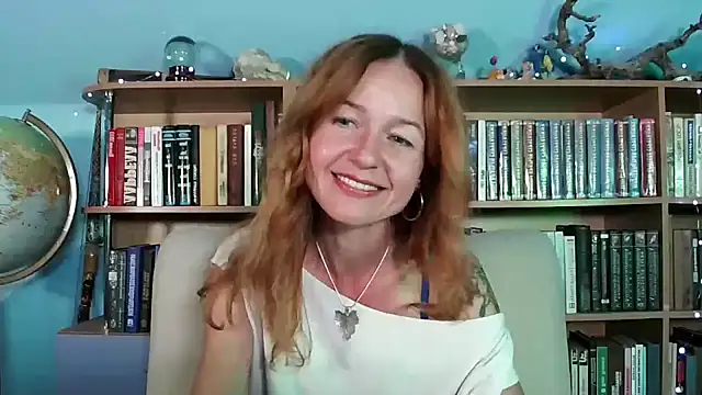 Snapshot of Foxilady357 chatting on 11, 9, 2025 Foxilady357 online show from 11, 9, 2025