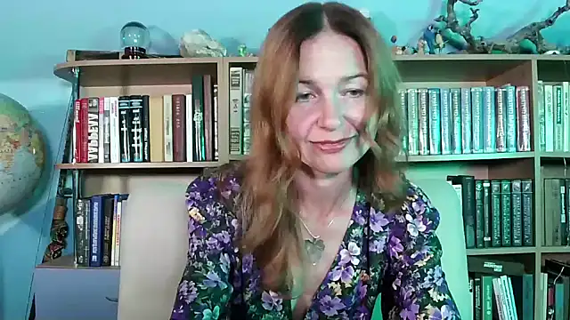 Snapshot of Foxilady357 chatting on 21, 9, 2025 Foxilady357 online show from 21, 9, 2025