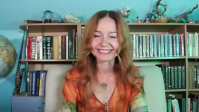 Snapshot of Foxilady357 chatting on 28, 9, 2025 Foxilady357 online show from 28, 9, 2025