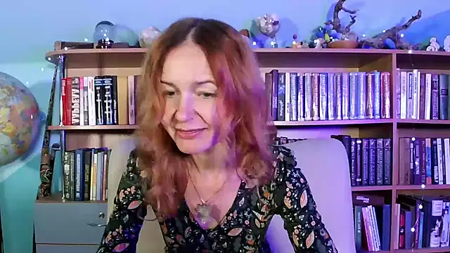 Snapshot of Foxilady357 chatting on 14, 10, 2025 Foxilady357 online show from 14, 10, 2025