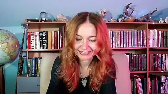 Snapshot of Foxilady357 chatting on 20, 10, 2025 Foxilady357 online show from 20, 10, 2025