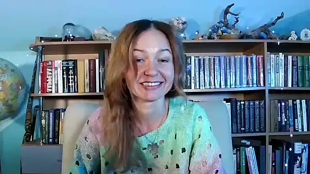 Snapshot of Foxilady357 chatting on 28, 10, 2025 Foxilady357 online show from 28, 10, 2025