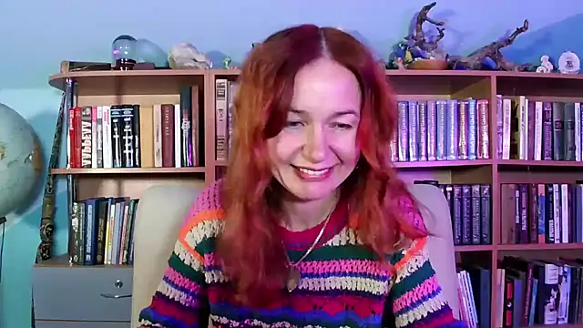 Snapshot of Foxilady357 chatting on 17, 12, 2025 Foxilady357 online show from 17, 12, 2025