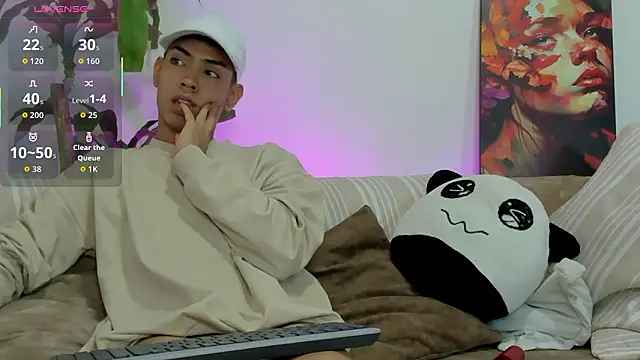 LoganTwink18 online show from 17, 2, 2026