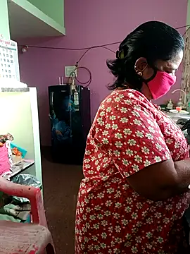 Snapshot of amuthasree chatting on 18, 9, 2025 amuthasree online show from 18, 9, 2025