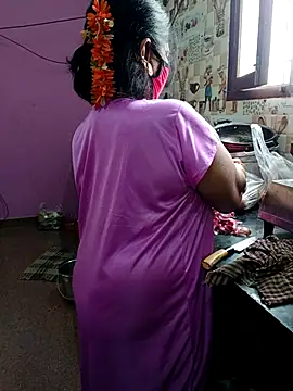 Snapshot of amuthasree chatting on 25, 9, 2025 amuthasree online show from 25, 9, 2025