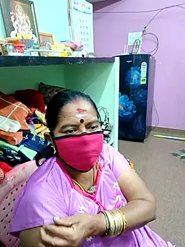 Snapshot of amuthasree chatting on 2, 10, 2025 amuthasree online show from 2, 10, 2025