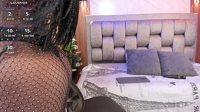 More Hott online show from 4, 10, 2025