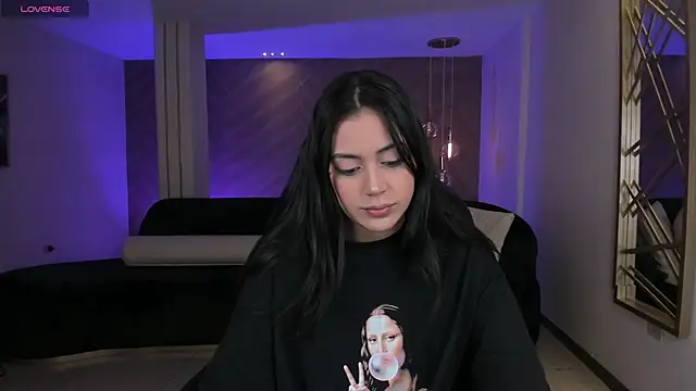 AmbarJames  online show from 5, 12, 2025