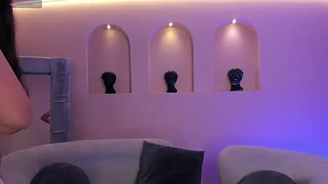 AmbarJames  online show from 23, 2, 2026