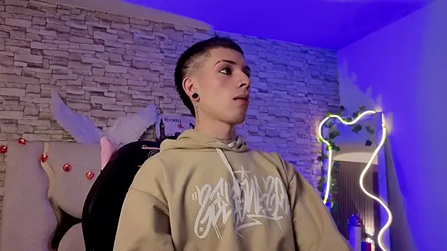 boyfox tay online show from 10, 2, 2026