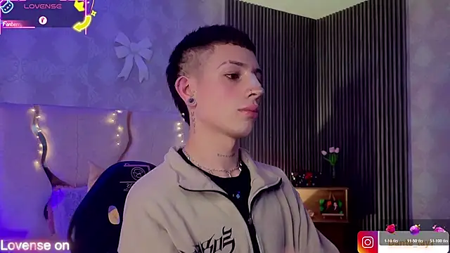 boyfox tay online show from 1, 3, 2026