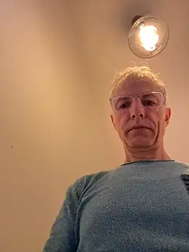 Snapshot of SexyLeon8 chatting on 17, 11, 2025 SexyLeon8 online show from 17, 11, 2025