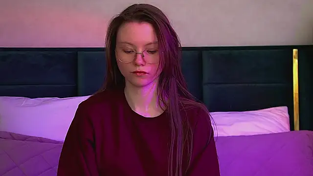 KeiraAsti online show from 5, 2, 2026