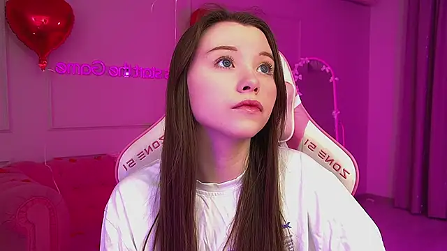 KeiraAsti online show from 10, 2, 2026