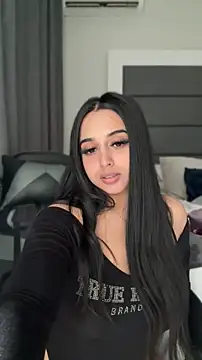 Snapshot of LilMisIndianx chatting on 19, 4, 2026 LilMisIndianx online show from 19, 4, 2026