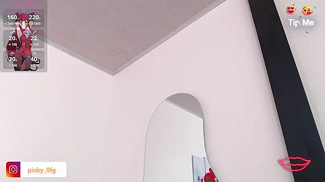 Snapshot of pinky_f00x chatting on 5, 11, 2025 pinky f00x online show from 5, 11, 2025