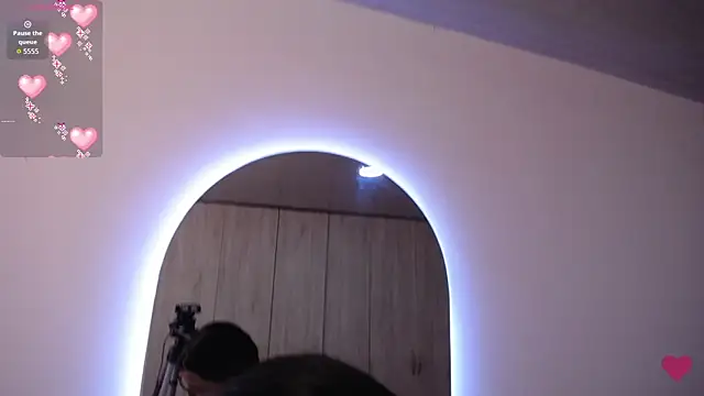 Snapshot of pinky_f00x chatting on 28, 11, 2025 pinky f00x online show from 28, 11, 2025