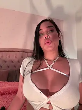 Bella  Wood online show from 21, 9, 2025