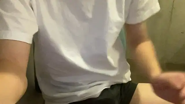 Snapshot of Lotus_boy chatting on 26, 11, 2025 Lotus boy online show from 26, 11, 2025