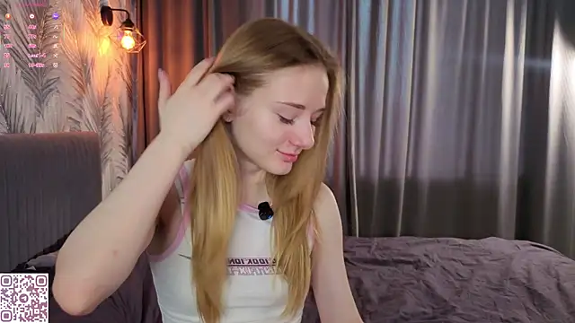 ElvinaRose online show from 4, 4, 2026